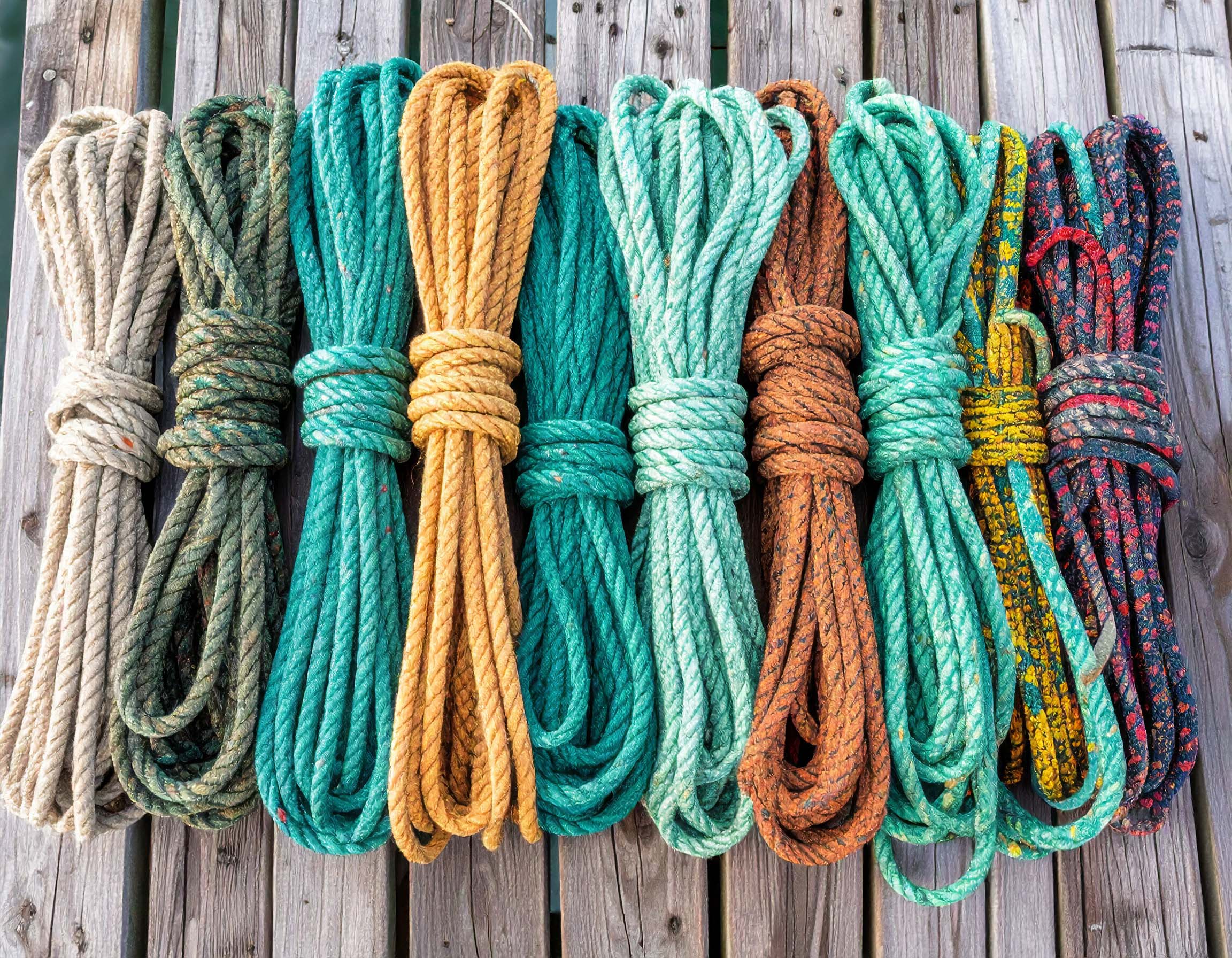 Immagine fotografica ad alta definizione di corde e trecce per nautica e pesca